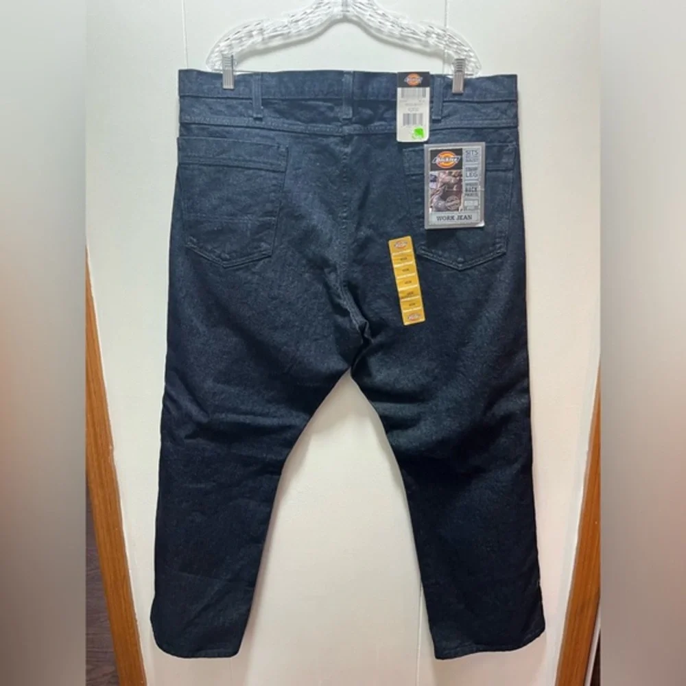 Dickies Men's Regular Fit Straight‎ Leg Work Jeans Dark Wash Size 42x30 NEW